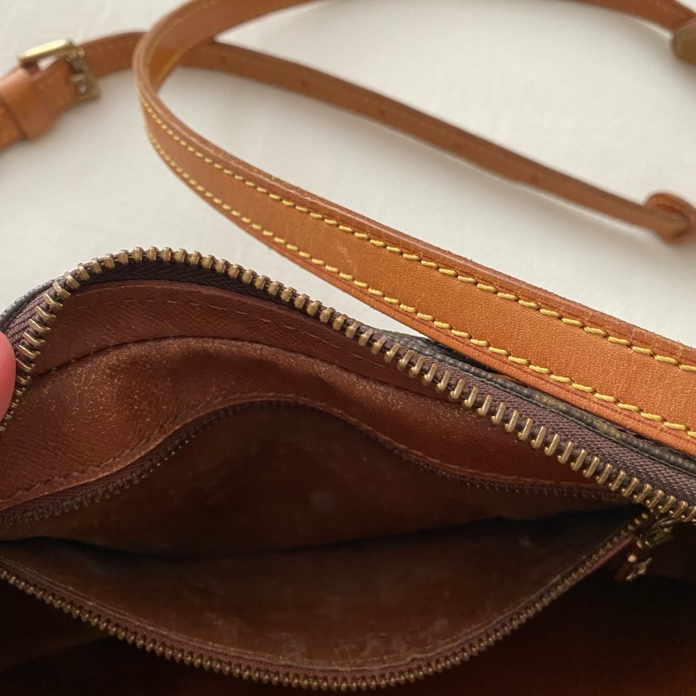 Louis Vuitton Monogram Jeune Fille Crossbody - Picture 12 of 16